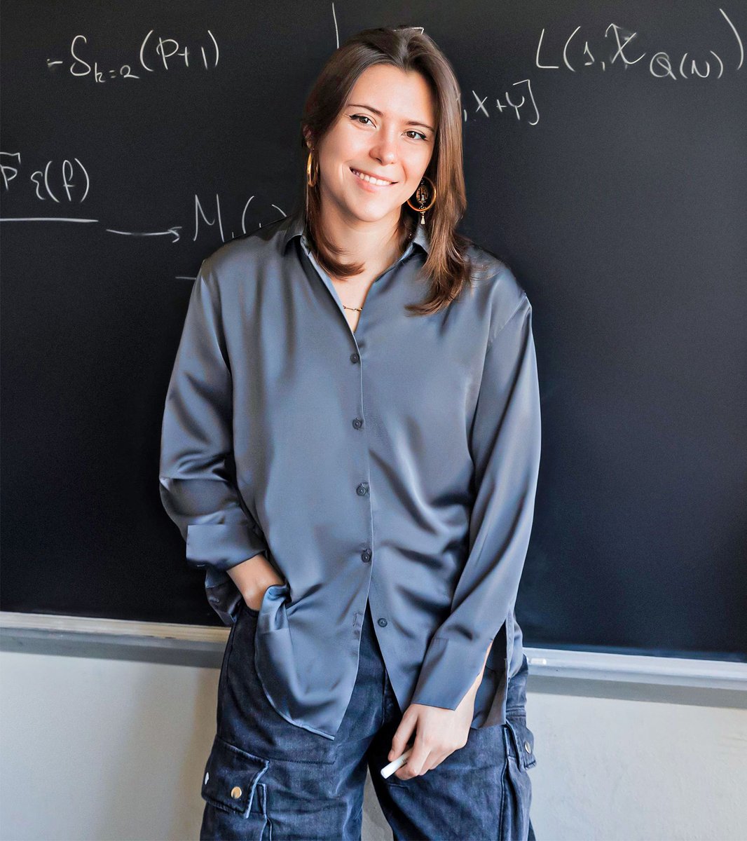 Mathematicians are studying elliptic curve patterns that resemble murmurations of starlings. Nina Zubrilina, a doctoral student at Princeton, was the first to prove a formula that explains reasons for the patterns. quantamagazine.org/elliptic-curve…