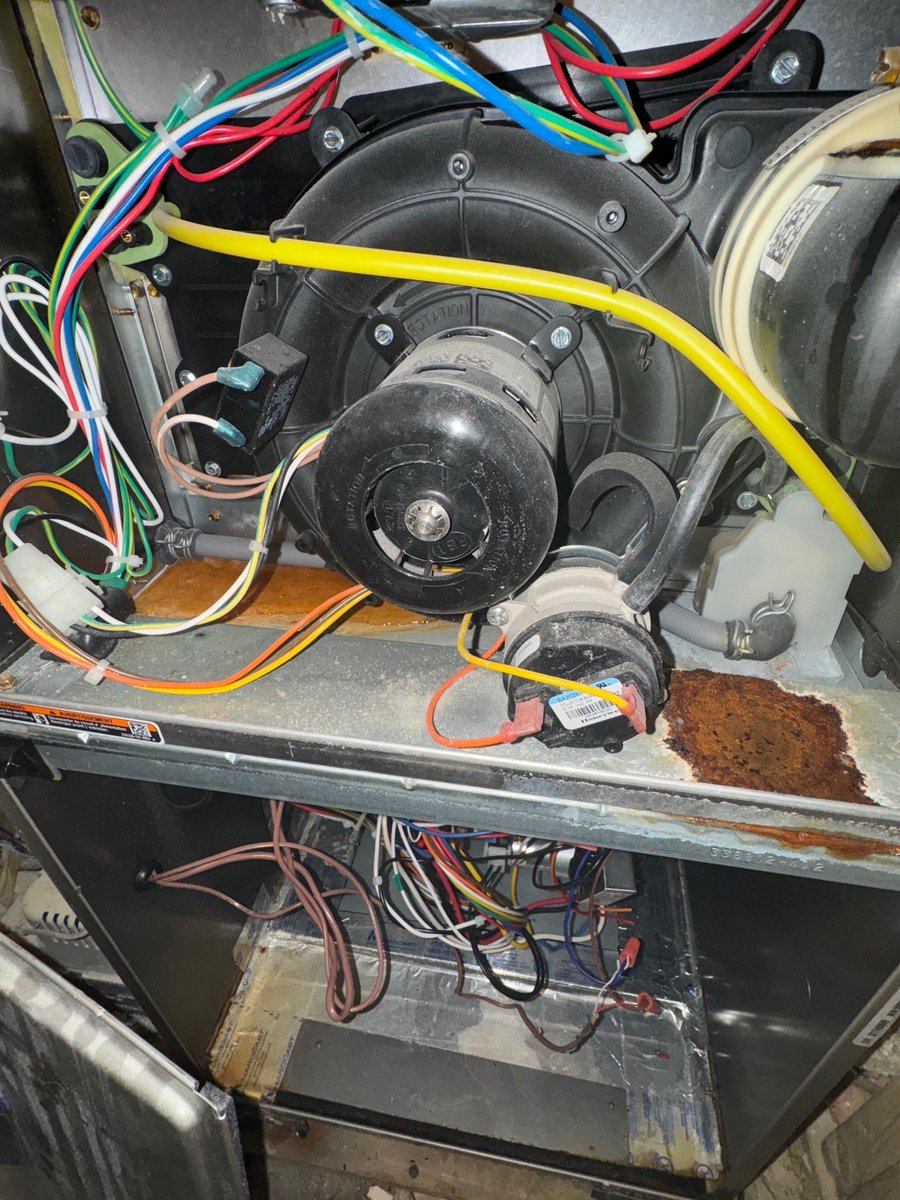 DWHIS7's tweet photo. Water in the furnace is common when the exhaust from the furnaces cools too much before exiting the house. This causes condensation to seep back into the furnace causing rust and damage. #homeinspection #realty #realtor #construction #contractor #hvac #plumbing #electric #mason https://t.co/1UrV1b0ilv
