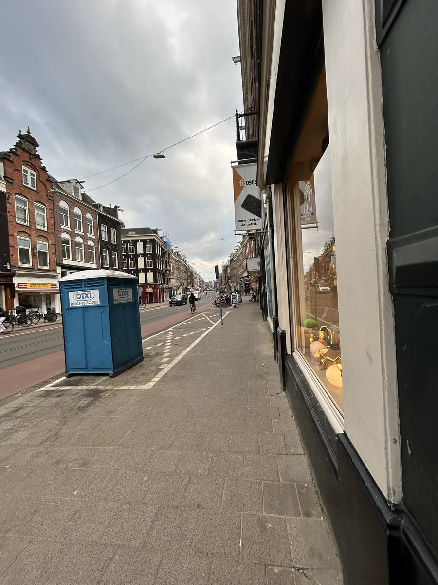 hitancan's tweet photo. #Amsterdam https://t.co/QicJ0wgd8b