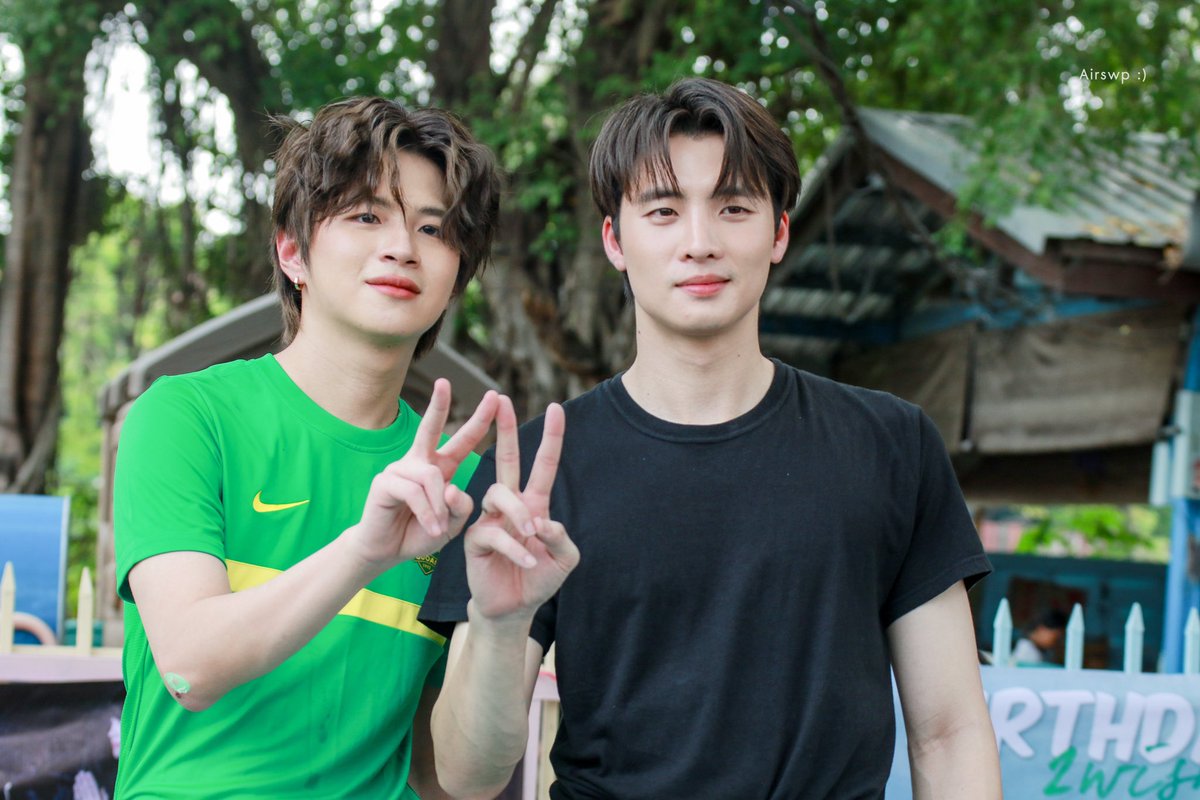 Airswp_'s tweet photo. แงงคิดถึงสัญลักษณ์คู่นี้มากๆ ✌🏻✌🏻 กี่ปีก็ยังเป็น 2wish

@m34nismind 
@bplannnnn 
#MeanPlanBDProject
#PlanRathavit #คนของแปลน
#MeanPhiravich #MeanTro 
#2wish https://t.co/urVvTuFsaB