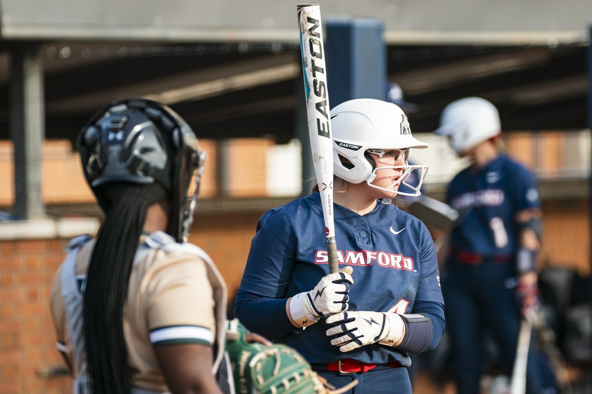 SamfordSB's tweet photo. T1 | 🦈🦈🦈💣💣💣

@grier_bruce14 puts the dogs up 4-0 with a three-run blast 🚀

📈https://t.co/IunVICYrum 

#AllForSAMford https://t.co/cKg0mAfpLw