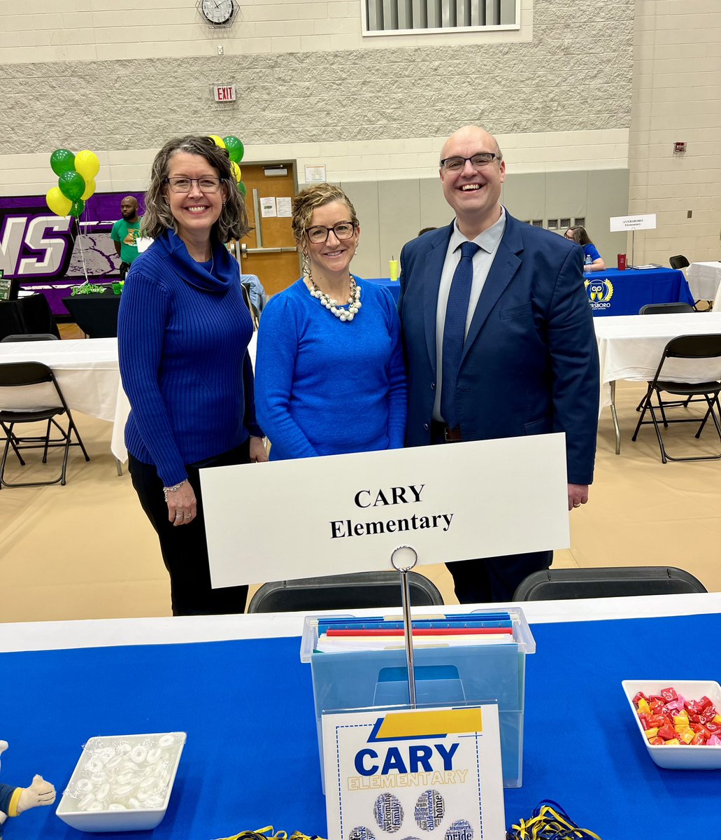 Loved meeting candidates and promoting our wonderful school at the WCPSS job fair. 
#carycougarpride