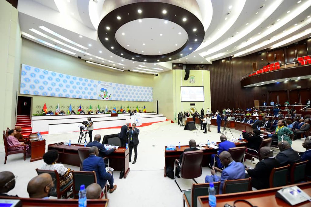 JAMBONews1's tweet photo. #RDC 🇨🇩: Le Président Félix Tshisekedi participe ce samedi 09 mars 2024, en #Guinee_Equatoriale, à la 24ème session ordinaire de la #CEEAC_ECCAS (la Communauté économique des États de l'Afrique centrale). https://t.co/QY1JKQQ0rq