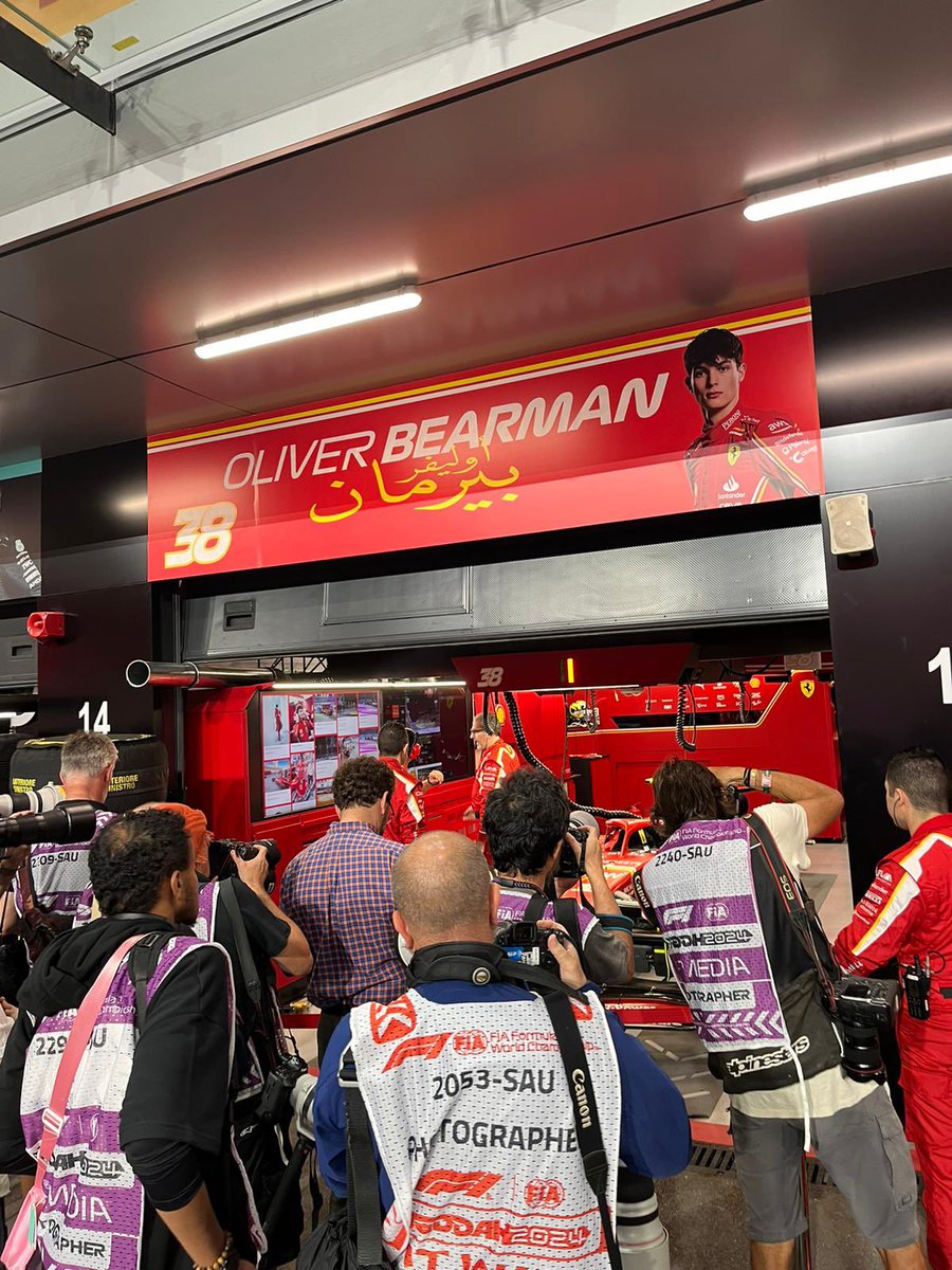 All eyes on this man today!

<a href="/OllieBearman/">Ollie Bearman</a>

📸 <a href="/Nauckas/">Alex Kalinauckas</a> 

#F1 #SaudiaArabianGP