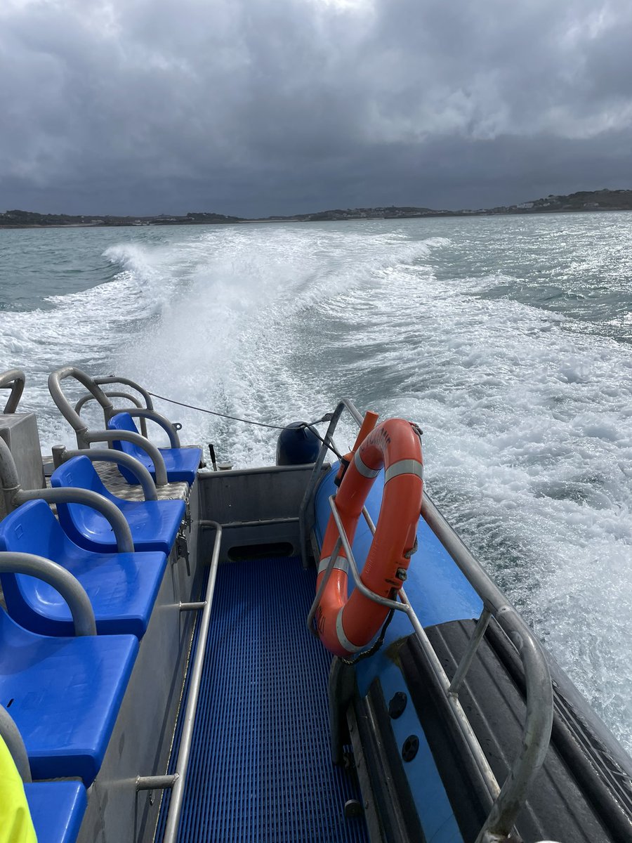 IOSPS1's tweet photo. So how do you get to a major incident on an ‘off island ‘ it’s important to train for these events and learn from them and the logistical challenges they bring. @TrescoIsland @jesip999 #ios #thinkoutsidethebox  #failtopreparepreparetofail https://t.co/Q1B8FKr5He