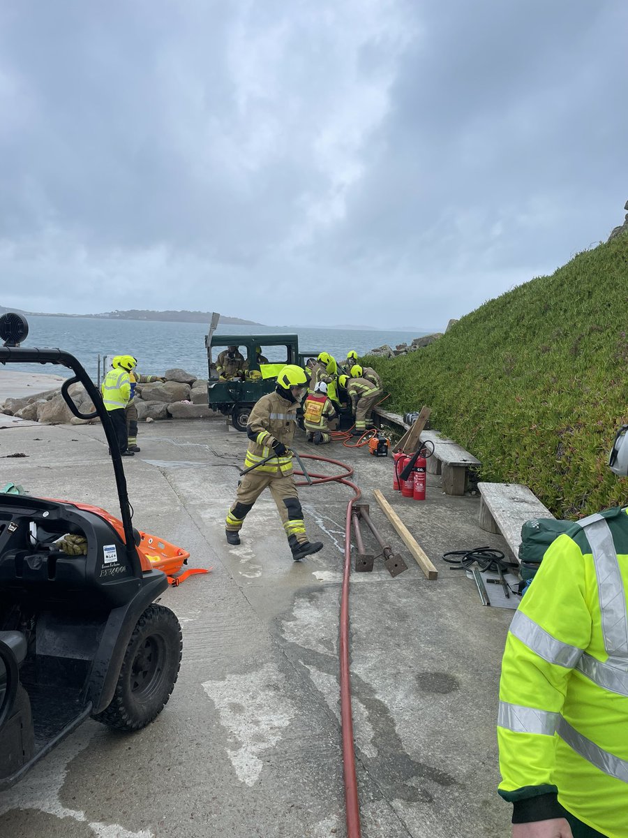 IOSPS1's tweet photo. So how do you get to a major incident on an ‘off island ‘ it’s important to train for these events and learn from them and the logistical challenges they bring. @TrescoIsland @jesip999 #ios #thinkoutsidethebox  #failtopreparepreparetofail https://t.co/Q1B8FKr5He
