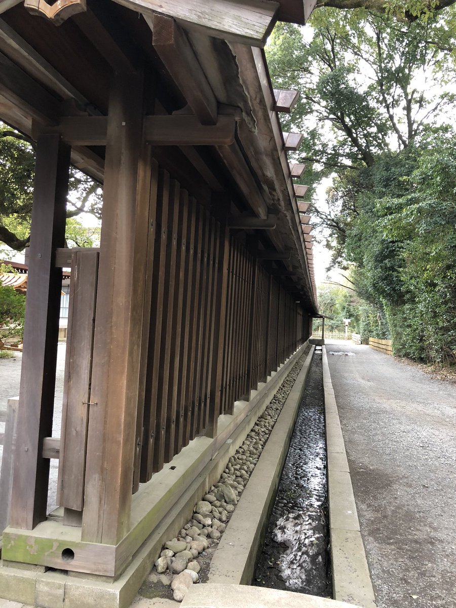 おはよしと
2024年(令和６年)３月10日 日曜日

怒ったり、喧嘩したりすると周りの空気が悪くなり人が離れていきます
逆に
笑ったりすると人は近づいてきます
出来るなら
感情に流されず怒ったりせずに笑っていたいですね

だって
笑う門には福来る
ですから

#60310おは戦🍨t2
#おは戦60310mn🍨