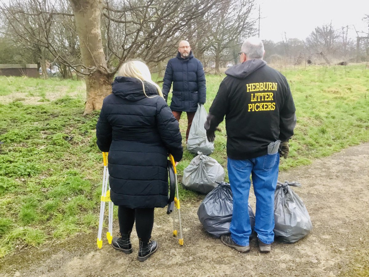 The Hebburn litter pickers are unstoppable 😁 This is them yesterday supporting Pentagon Assurance on their first team litter pick for their community ❤️ #lovewhereyoulive #lovewhereyouwork #pride #community #keepbritaintidy