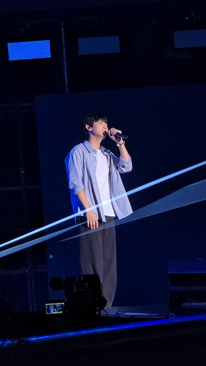 bi_yeol's tweet photo. Emang bolehh seganteng inii??!! 😭😭😭
Monangis ini mahh bener² sedeket ituu. Pengalaman pas exo sc, scarlett aku dapet pojok jdi cuma liat layar. Sekarang bisa liat realnyaa 😭😭😭
#CHANYEOL_FANCON_TOUR 
#CHANYEOL_THE_ETERNITY 
#CHANYEOLinJKT https://t.co/xZ49ZXxVOc
