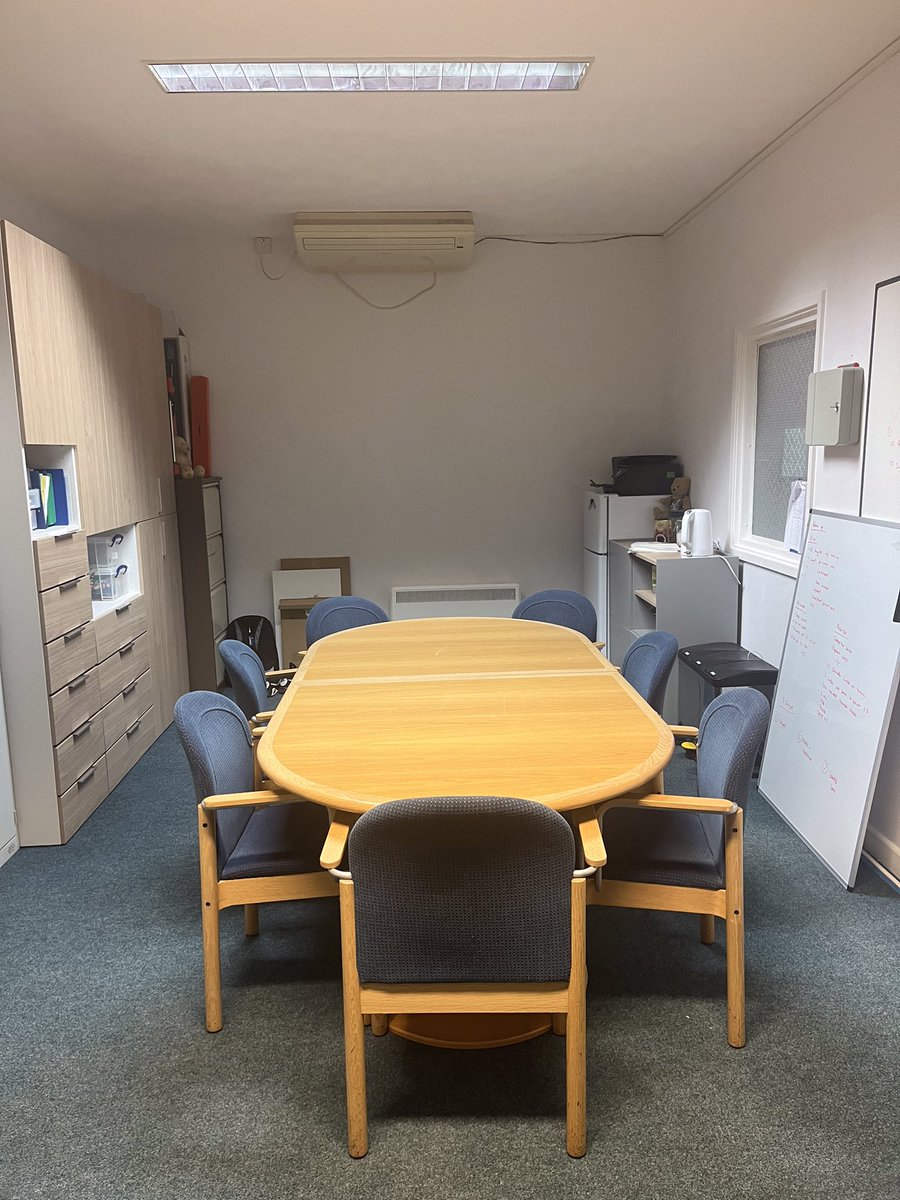 Thank you to @ansvarinsurance for the donation of furniture to our centre last month 💚
We benefited from a new office table and chairs, 3 round tables and chairs and three bins for the cafe area 🪑 
#thankyou #charity #skyhightga