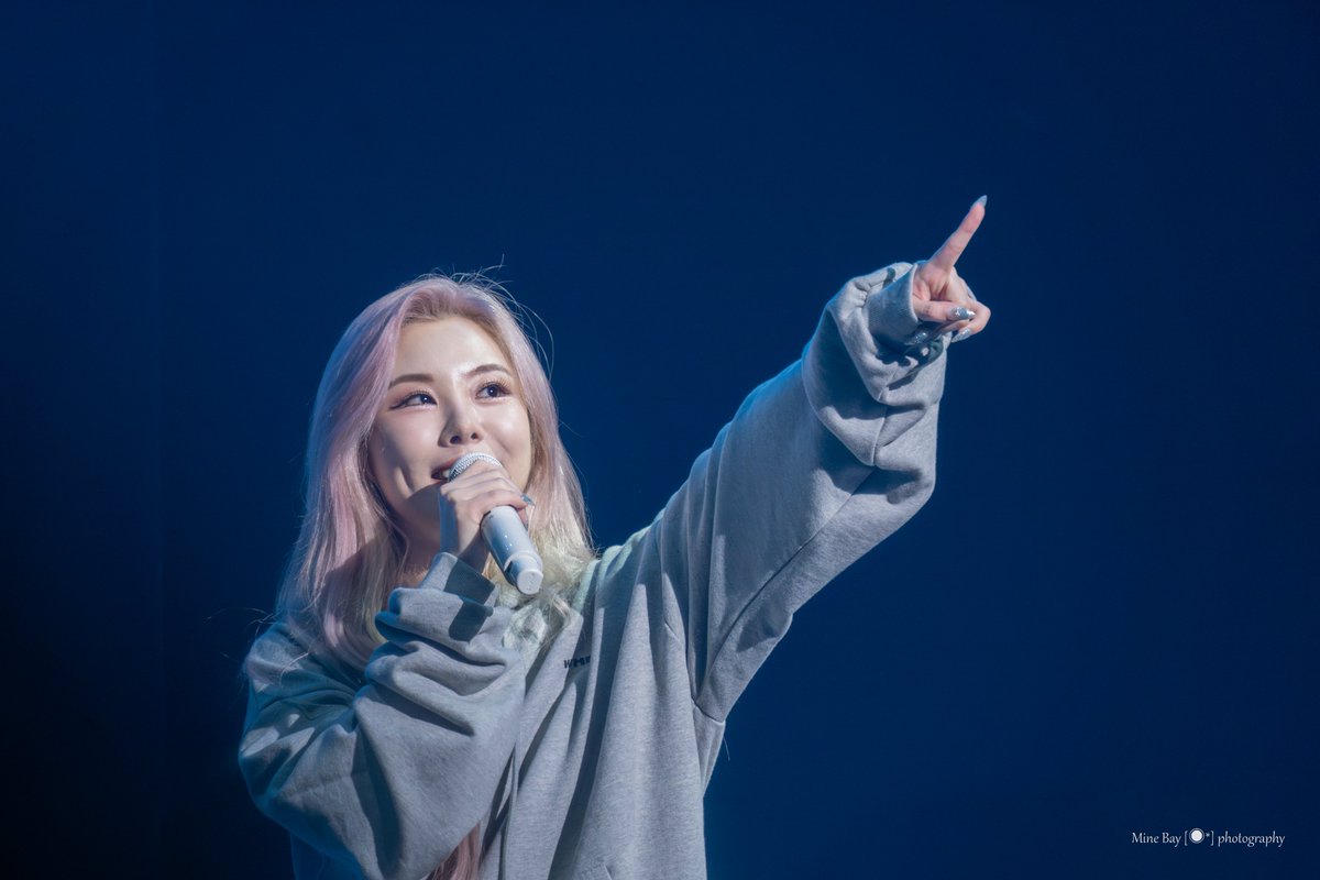 Mine_bay99's tweet photo. 240225 WHEE IN THE MOOD [BEYOND] - Seoul

#MAMAMOO #WHEEIN #마마무 #휘인 https://t.co/MuK1CDMj2T
