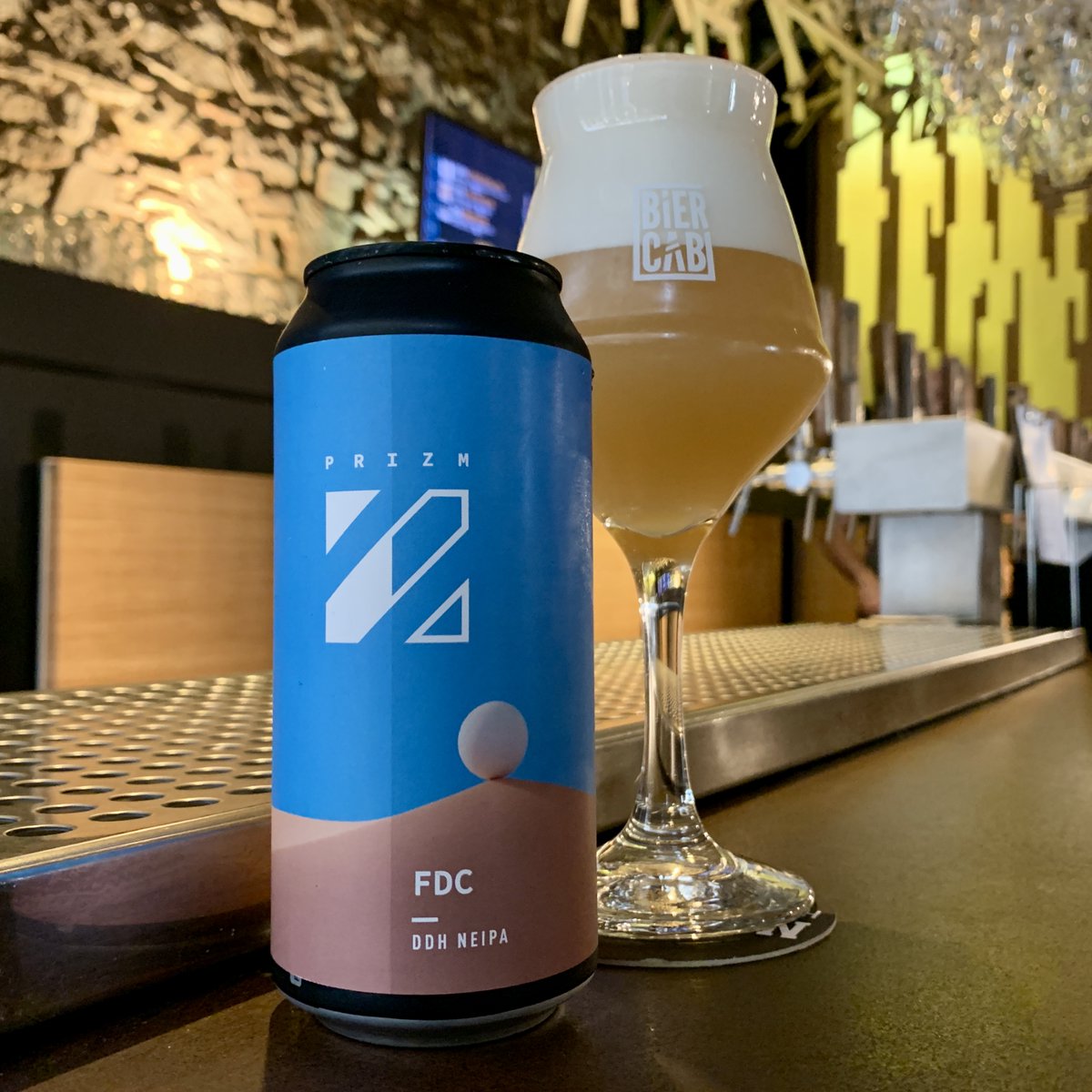 BierCaB's tweet photo. Prizm - FDC - DDH NEIPA
Hops : Azacca, Citra, Amarillo, Bru-1
en nuestro #Tap6 y también en lata. Una maravilla
https://t.co/p1VdbYokVd https://t.co/uBiCqmZkj2
