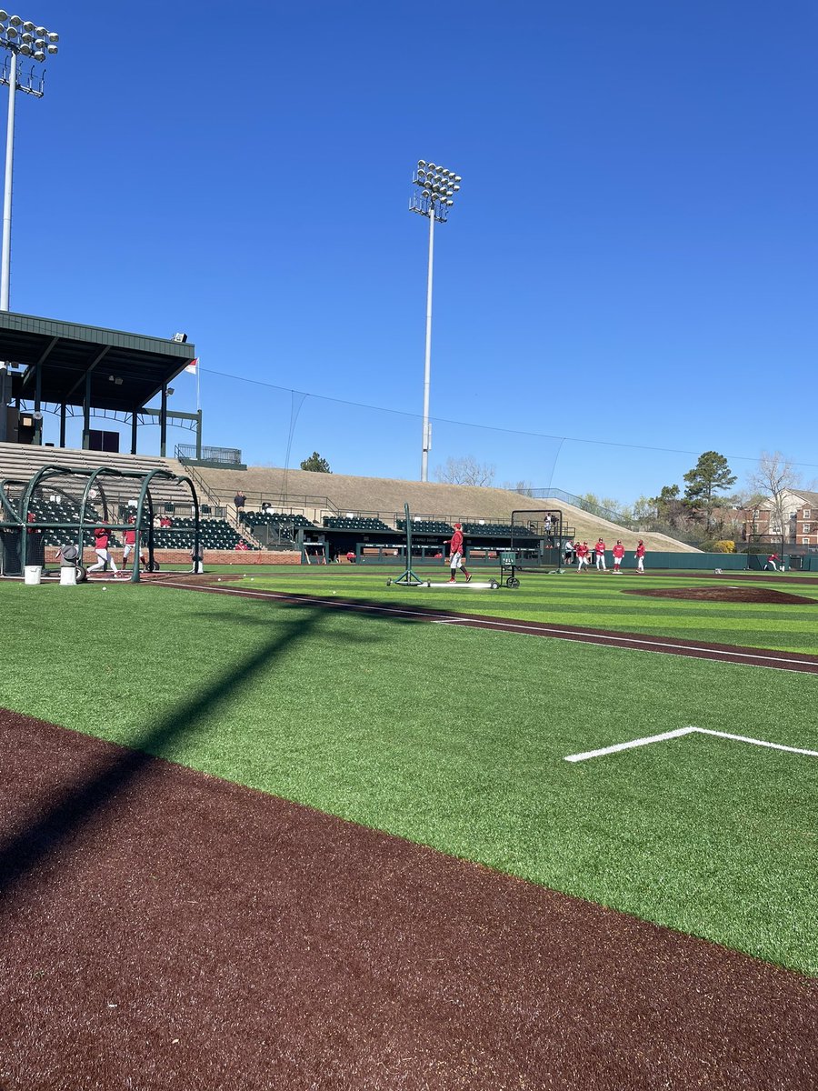 Beautiful day in Norman, OK. Knights looking to get win #10 (and 11) today.
#ChargeOn
