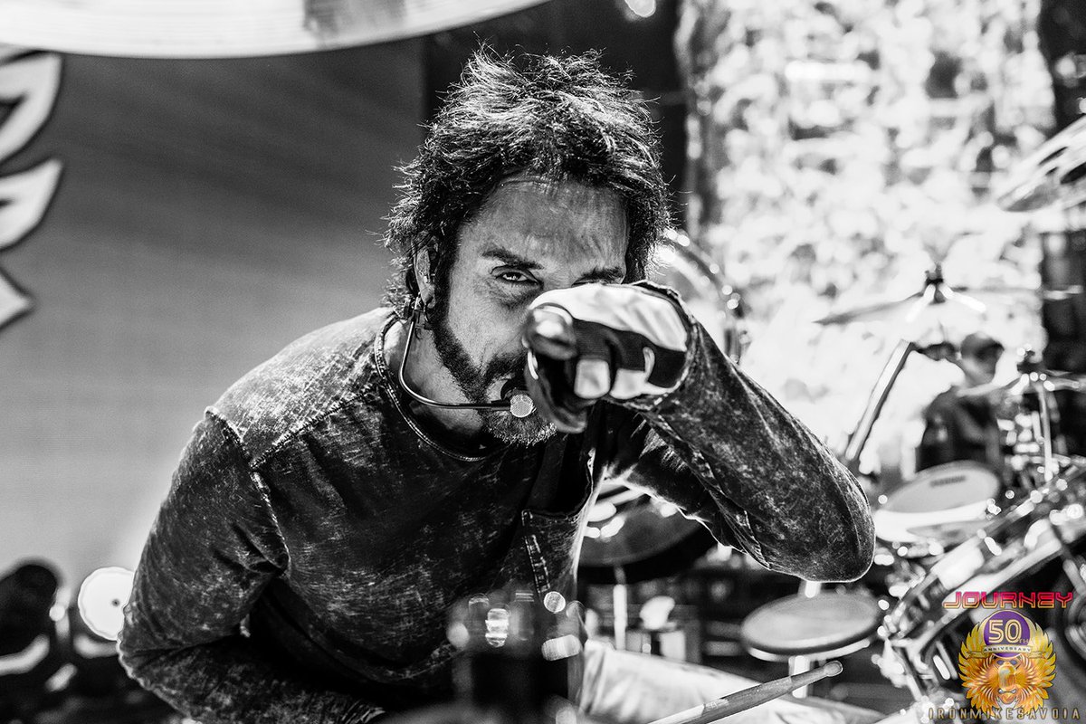 DeenTheDrummer's tweet image. Hang on to your toques EDMONTON!!🇨🇦 Cause we’re gonna melt the roof right off of @RogersPlace tonight!! 
LET’S DO THIS!!❄️💦🔥

@JourneyOfficial #JourneyTour2024 #DeenCastronovo #EdmontonRocks
📷 @ironmikesavoia