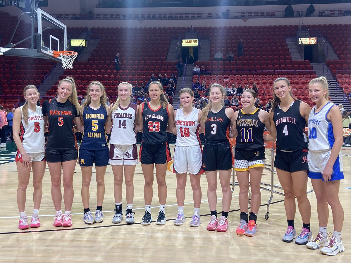 MattDamato623's tweet photo. Congratulations to our very own, @saleknavicius5 on her second place finish in the 3pt competition at State!!!! @GraftonHIHawks @Grafton_GABC #roadtotheresch #ShootersShoot https://t.co/8V4OYZnQs7