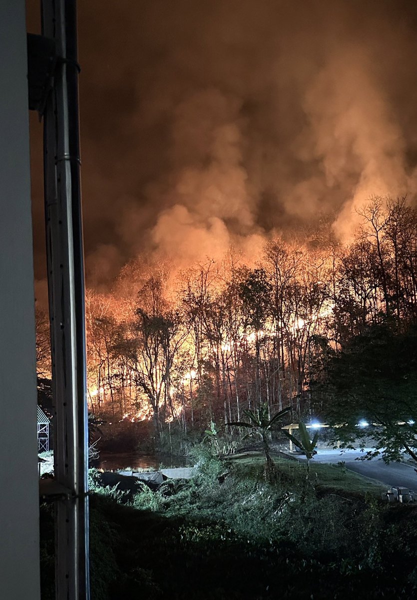 พี่ส่งมาให้ดูจากห้องนาง แม่ฮ่องสอนลุกเป็นไฟ 😥