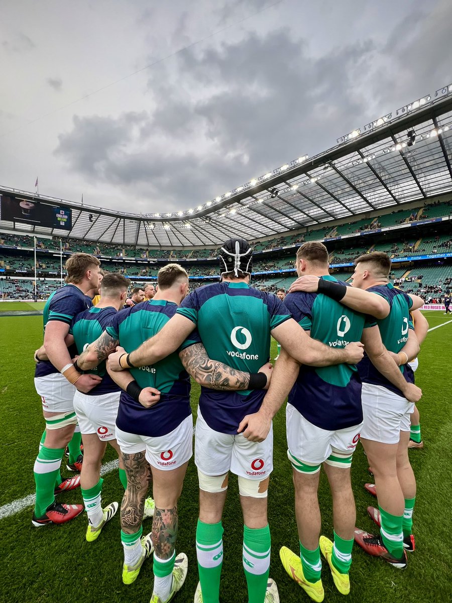 IrishRugby's tweet photo. Let’s go boys! 👊

#TeamOfUs https://t.co/qlE8eA6fDK