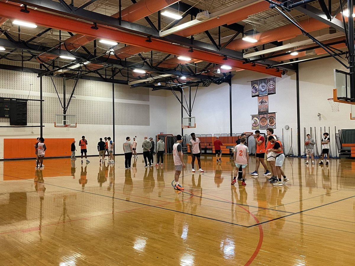 IRON_ATHLETICS1's tweet photo. It is a great feeling having the opportunity to practice on the last day of the season!  See you all tonight! https://t.co/QthaqqF4AV