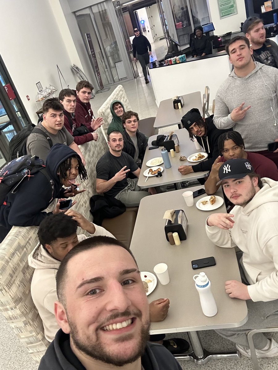 Punishers got together for some good grub on Thursday and Friday this week‼️🍽️
<a href="/Coach_Conlin/">Joe Conlin</a> <a href="/LeahEberts/">Leah Eberts</a> <a href="/Coach_DiRi/">Andrew DiRienzo</a> <a href="/FORDHAMFOOTBALL/">Fordham Football</a> #hungry #grub