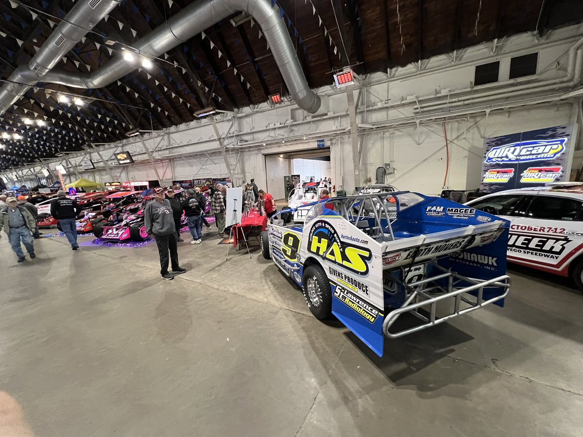 👀 See the 10x Champ’s #SDSBigBlock and get a look inside Super Matt’s 𝐅𝐨𝐫𝐭𝐫𝐞𝐬𝐬 𝐨𝐟 𝐒𝐨𝐥𝐢𝐭𝐮𝐝𝐞 at the Syracuse Motorsports Expo going on right now!