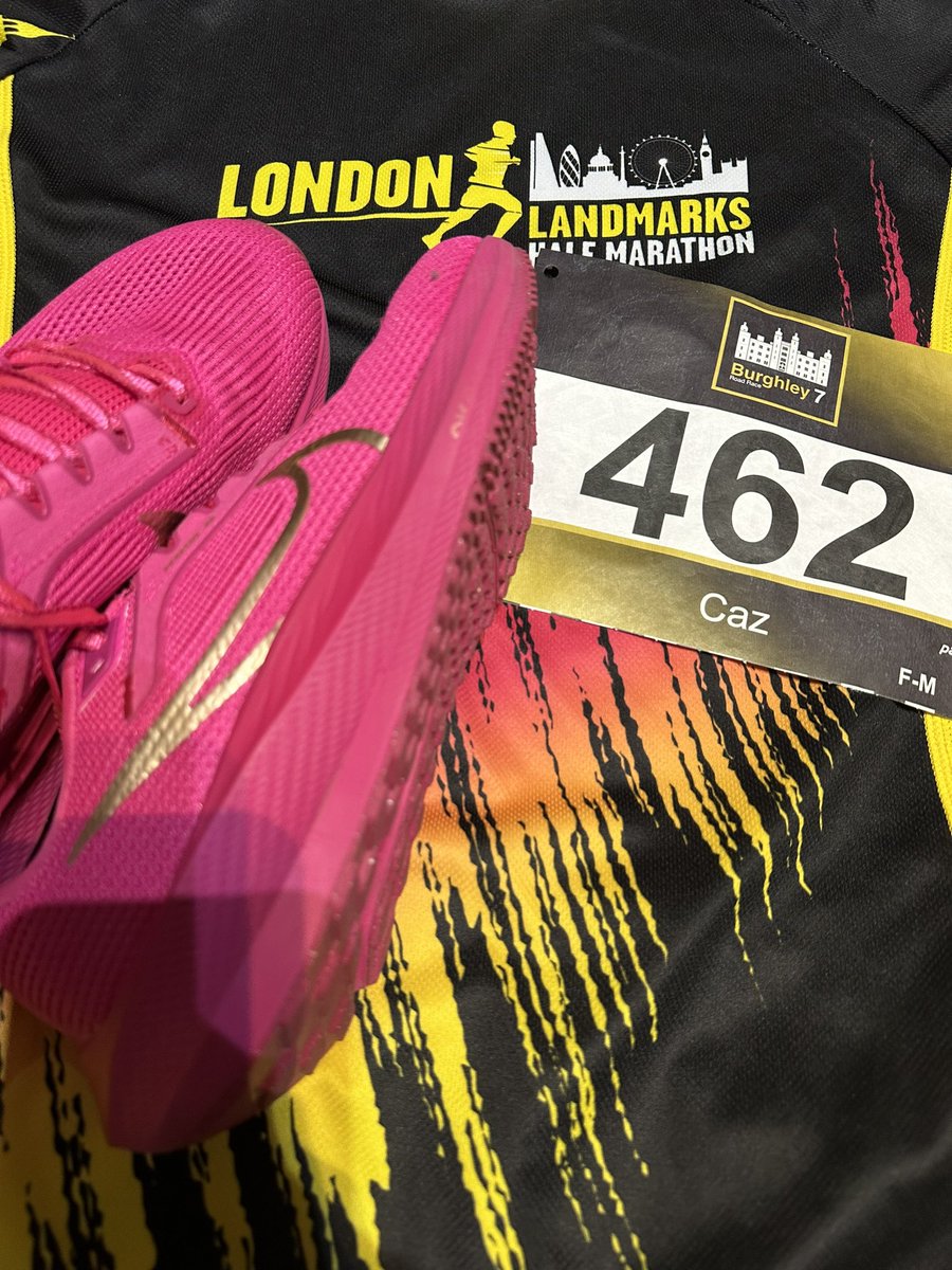 CazDolby's tweet photo. Anyone down at #burghley tomorrow for the @pacesetterevent Burghley 7? Meant to be a wet one ☔️ 

@weareERC @teachersrunclub #ERC #ukrunchat @therunningeduc1 #running #stravarun #runningmotivation #runninguk #ukrunchat @ukrunchat https://t.co/3G7zfGH2F2