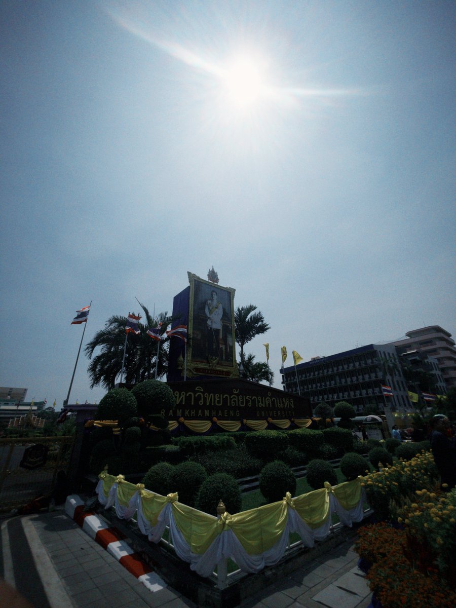paecs's tweet photo. “เปลวเทียนให้แสง รามคำแหงให้ทาง” https://t.co/I2GhWYp5NI