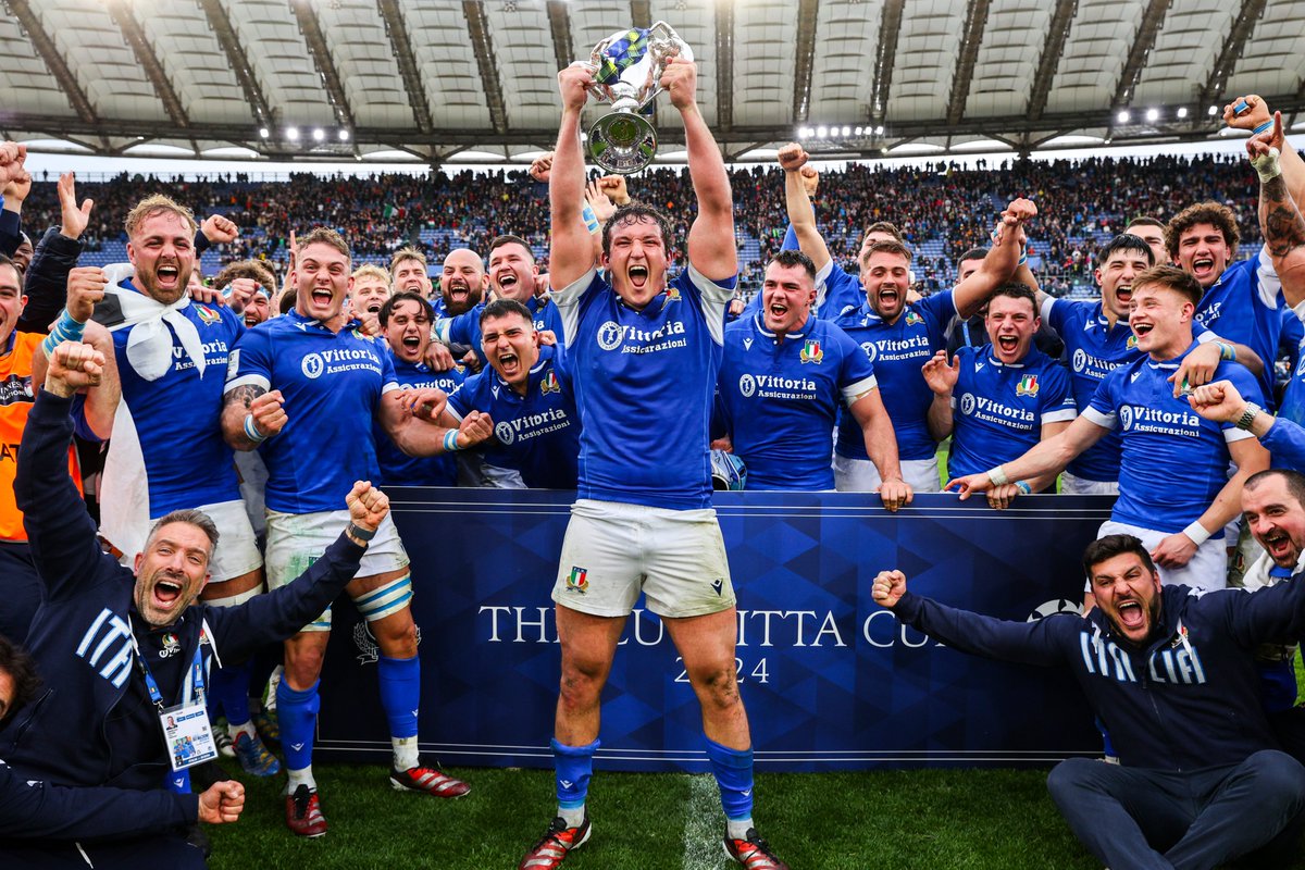 SixNationsRugby's tweet photo. 🏆💙
#GuinnessM6N https://t.co/fLe4Dwt4sq