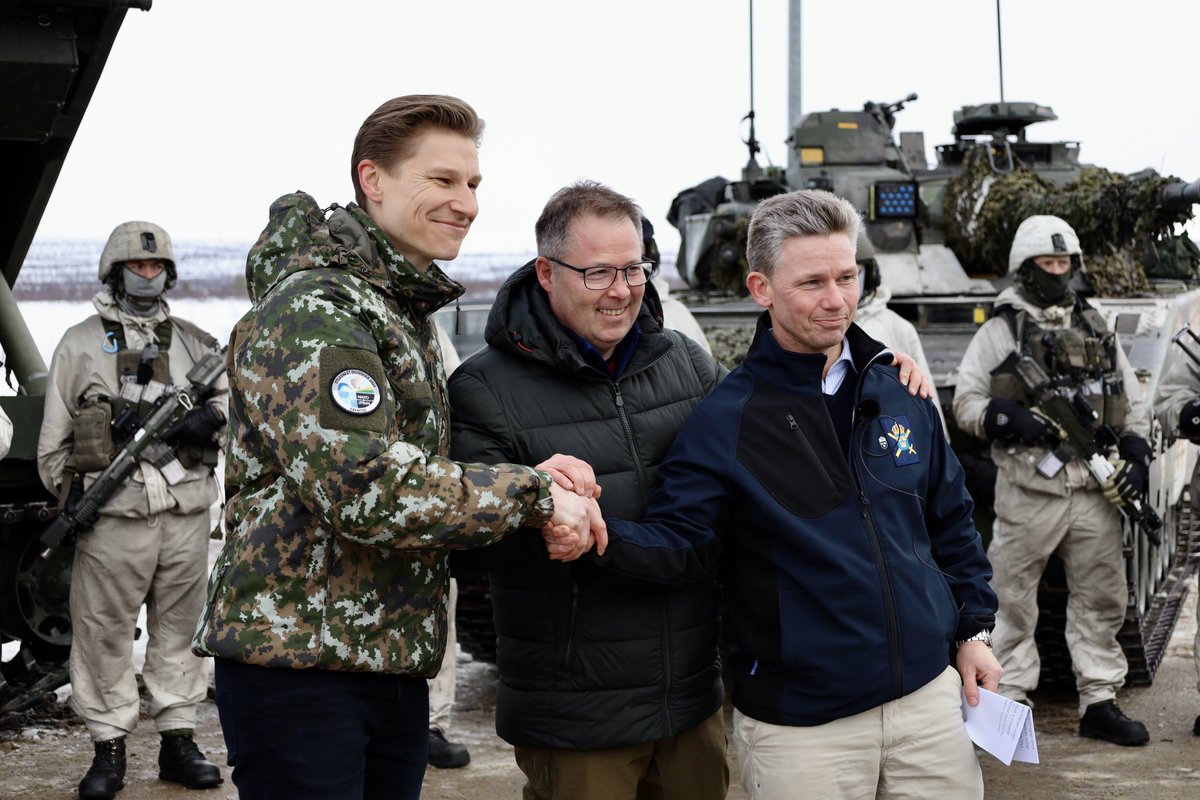 Ministers of Defence of Finland, Norway and Sweden visiting #NordicResponse24 exercise in Enontekiö today. 🇫🇮🤝🇳🇴🤝🇸🇪

NATO and Nordic defence cooperation as part of it will secure the Northern Europe.

#StrongerTogether
