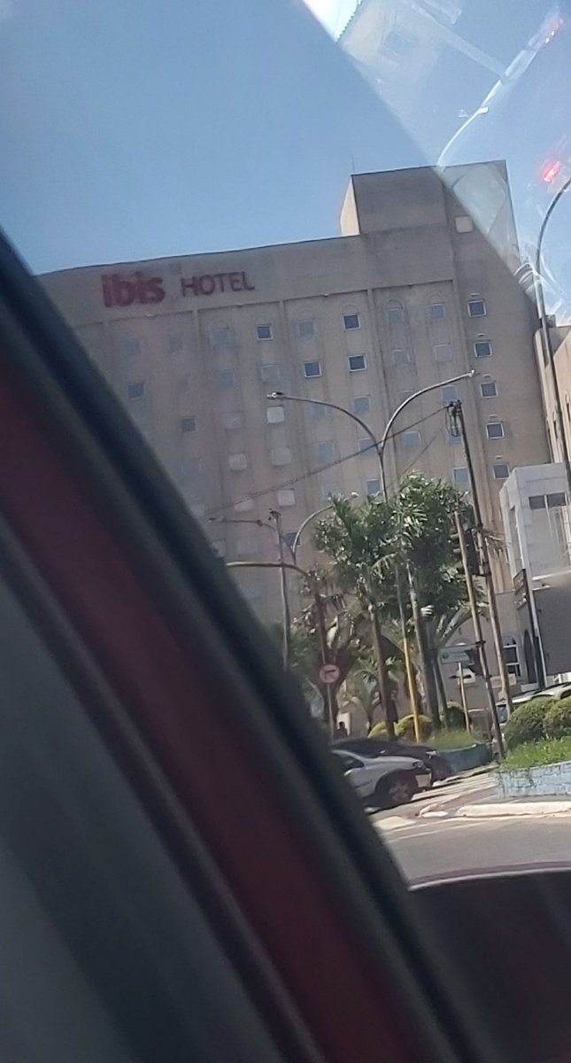zrckstarz_2's tweet photo. so this is where ibispaint users live? https://t.co/S9uBoEoRGy