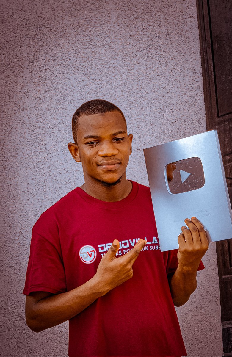 umardv's tweet photo. Thankful for my Silver Play Button Award from YouTube! Grateful for the love and support! Excited to be Africa's biggest DLS YouTuber, with 100k subscribers in Niger State, Nigeria. Let's keep this journey going!💪🏽 #silverplaybutton #100ksubs
#100ksubscribers #nigerstate #youtube https://t.co/Yg4oRvaXom