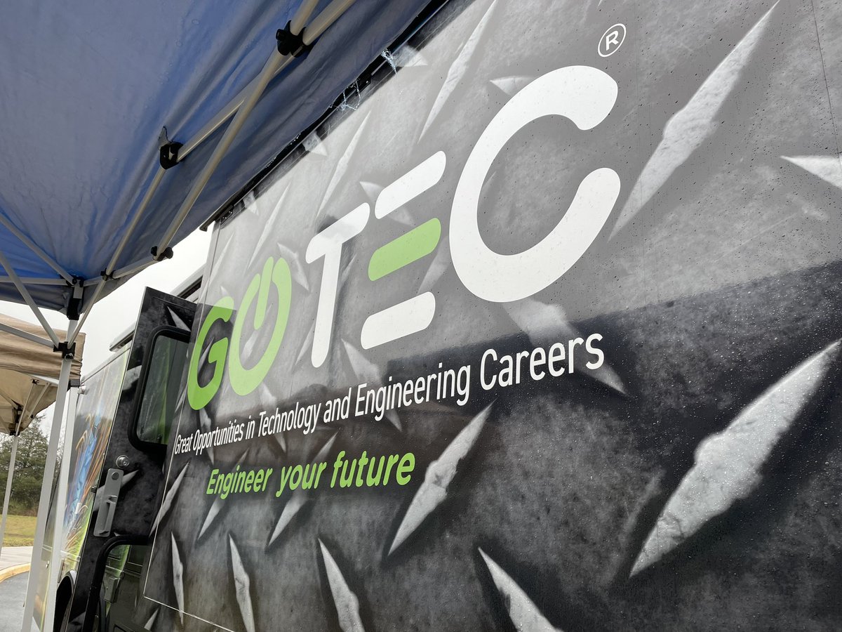 makerenergyfair's tweet photo. Don’t miss the GoTec mobile lab outside by the fire truck!  Robots, 3D printers and more!
#culpepermakers24 https://t.co/j7m0i54BHH