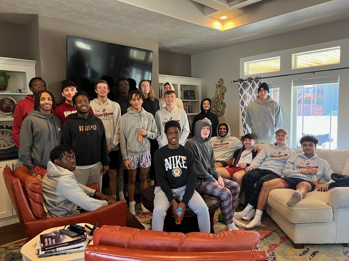 Rider_Hoops's tweet photo. Saturday Shootaround followed by a team breakfast!! Thank you parents!!! 

This marks the beginning of a memorable week for this team.

We hope to create memories and take nothing for granted!! 

#ALLIN https://t.co/6vtpr2p1AT