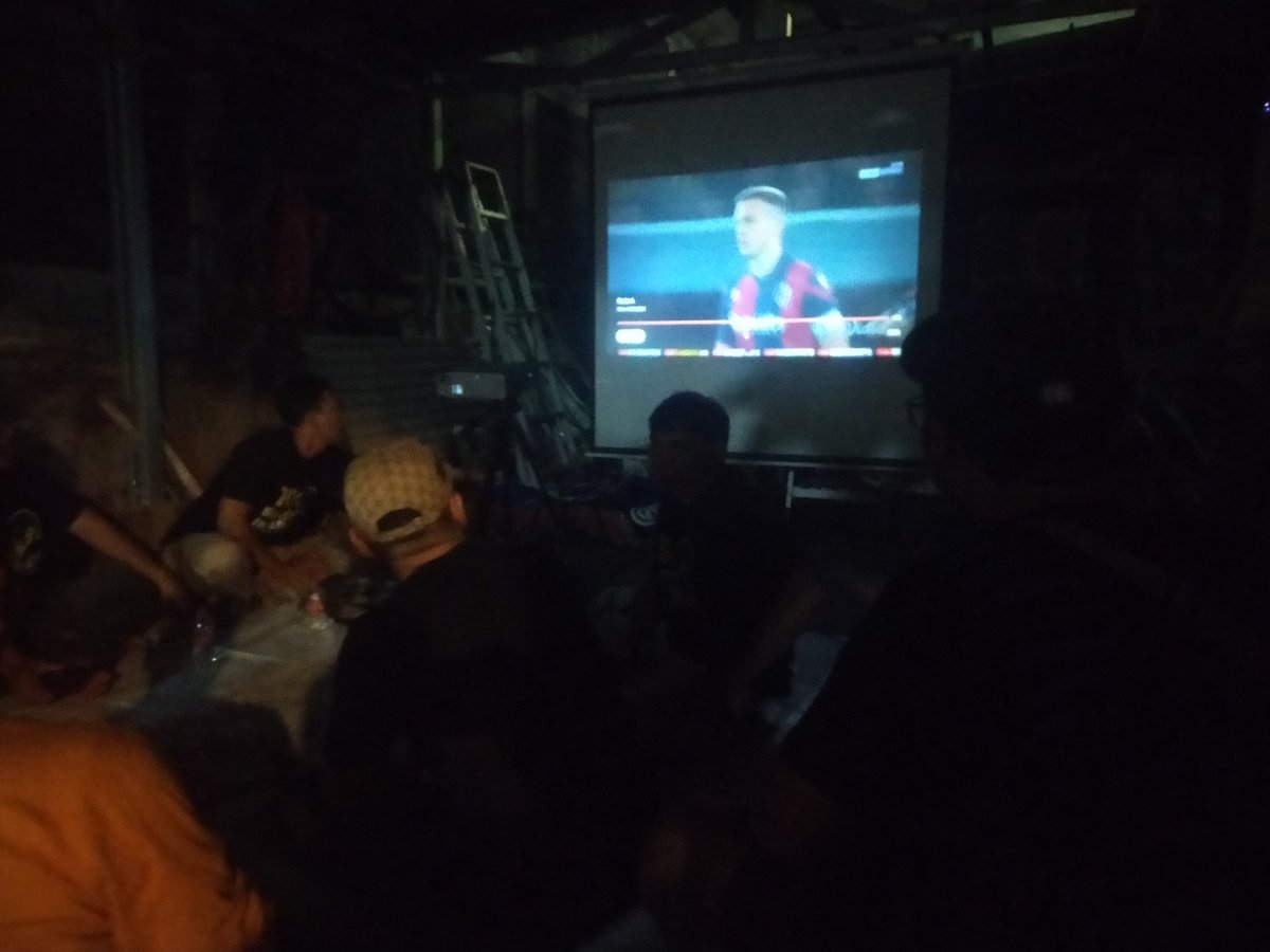 yazax_IP's tweet photo. Numpang nobar @JogjaInterista @mi https://t.co/RdBjNiTCbM