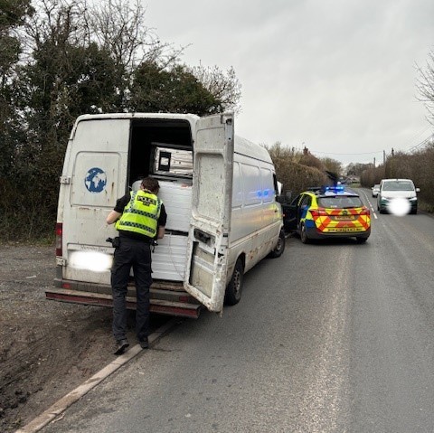 #RuralLive Vehicle was linked to scrap metal theft. Officers conducted a Section 1 PACE search . They located a large amount of scrap metal in the vehicle. Checks confirmed the scrap has been obtained legitimately. We will work with @DorsetCouncilUK regarding the waste