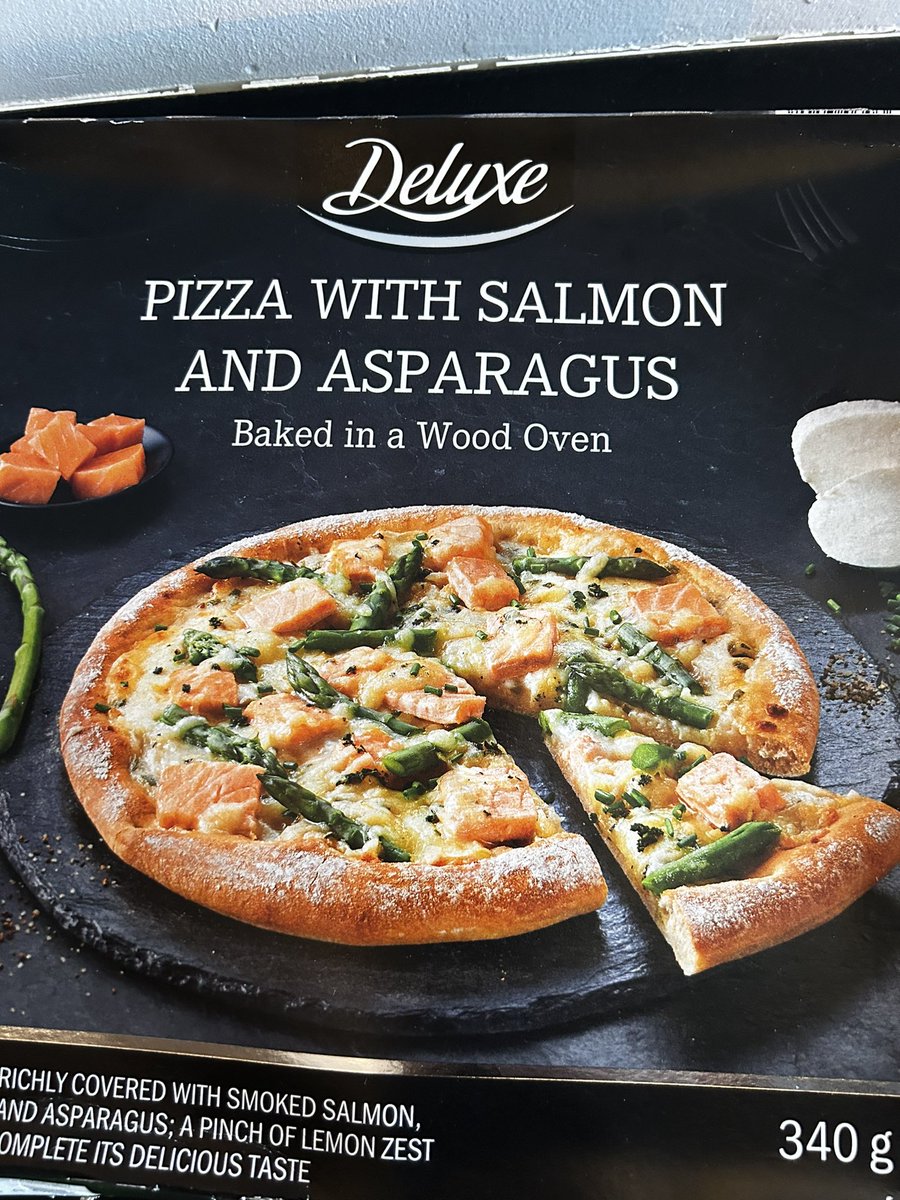 Hey <a href="/LidlNederland/">Lidl Nederland</a>  wat vinden jullie er zelf van? Nog geen 1 hele asperge? 

Ik ben er niet heel tevreden mee 🤣