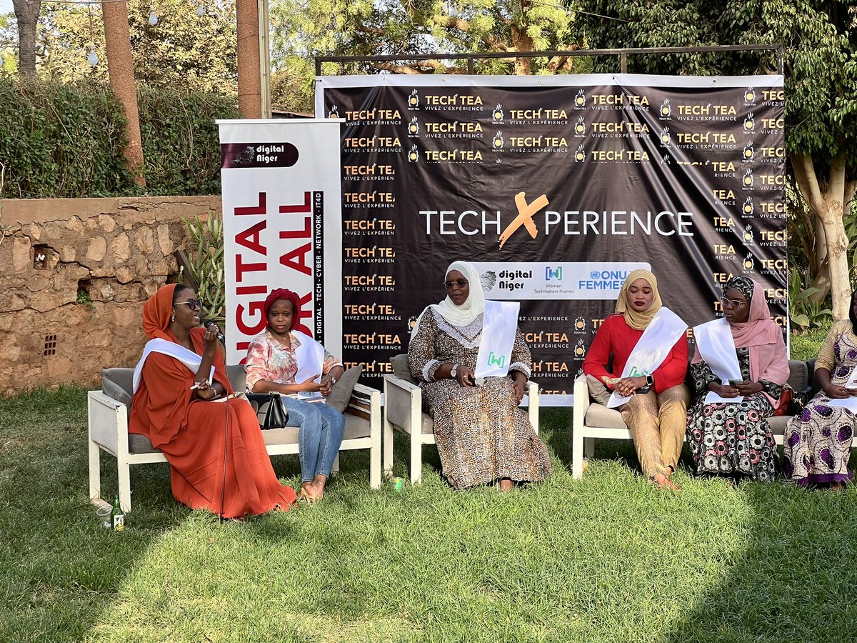seynim6's tweet image. 📌#TechTea édition 2 &amp;amp; le #InternationalWomansDay du @NiameyWtm se passent en ce moment aux Roniers  autour de la tech et des expériences vécue au quotidien par des acteurs de l&apos;écosystème 277.