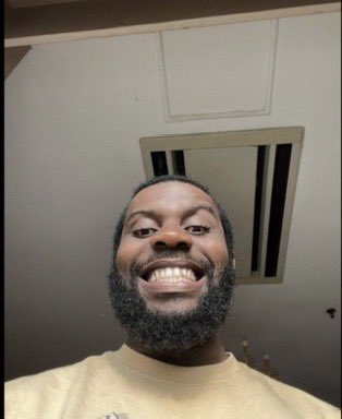 Dee_qalbi's tweet photo. Over 1.5

20 secs 1-0.                        90+5: 1-0😡 https://t.co/BVJM6lIc46