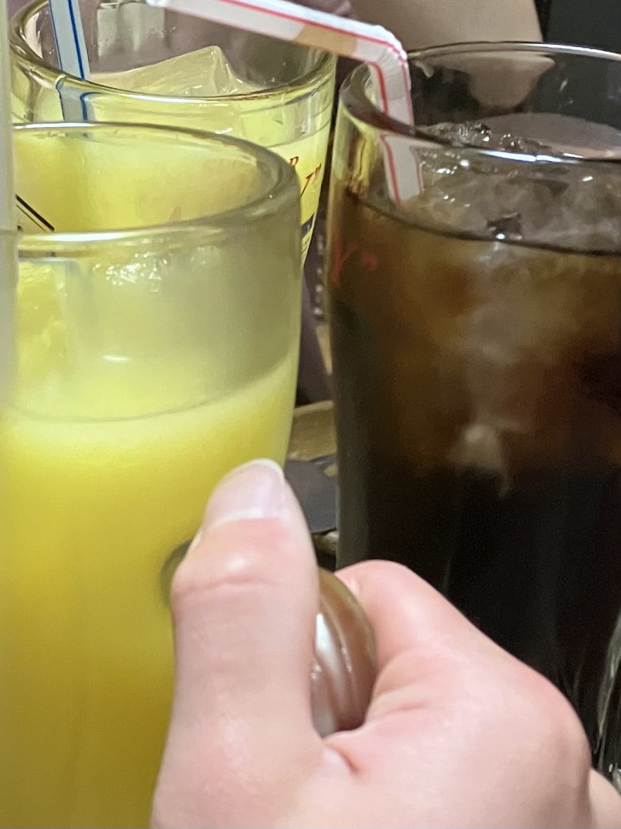 sawara_sann's tweet image. ちょうど友人との卒業旅行で大阪に来てたので入ってきました。焼くのは全部友人にやってもらいましたが、とても美味しかったです！ #NoDistance #小林愛香