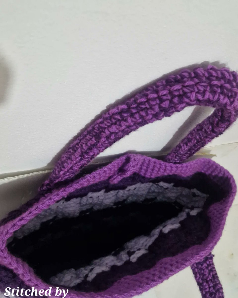 Teebekz's tweet image. Presenting my newly completed project 
Crochet Laptop Bag. 😍😍
From, "Stitched, by Rarebluum"
Built to Last
It can be used for multiple purposes, too
We are accepting orders, now.
 
#HandmadeWithLove
#CrochetPassion
#LoveForCrocheting
#DoWhatYouLove
#ProudOfMyWork