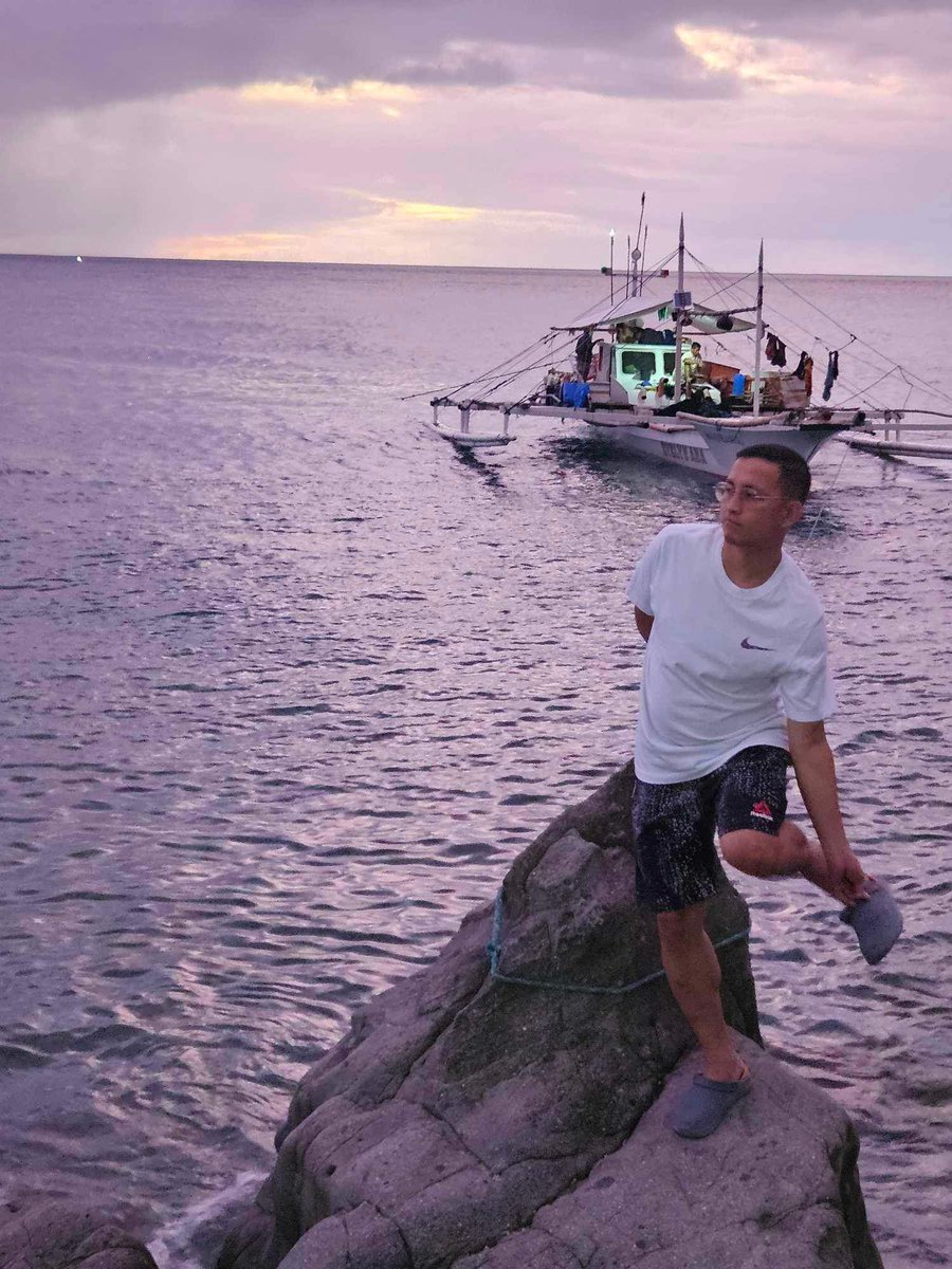 B3064684139's tweet photo. Wait lng kuya...maghubo sa ko sa tsinelas ha. Ayaw sa twn og larga ba π€£π
π«’
#cebu #surigao #sanjuan #vacay #seamode #me https://t.co/YwSQnk9W2E