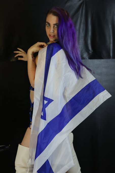 I&rsquo;m just looking for attention&hellip; https://t.co/cgnShUA0de<a href="/tag/standwithisrael"class="tags"><span>#standwithisrael</span></a>