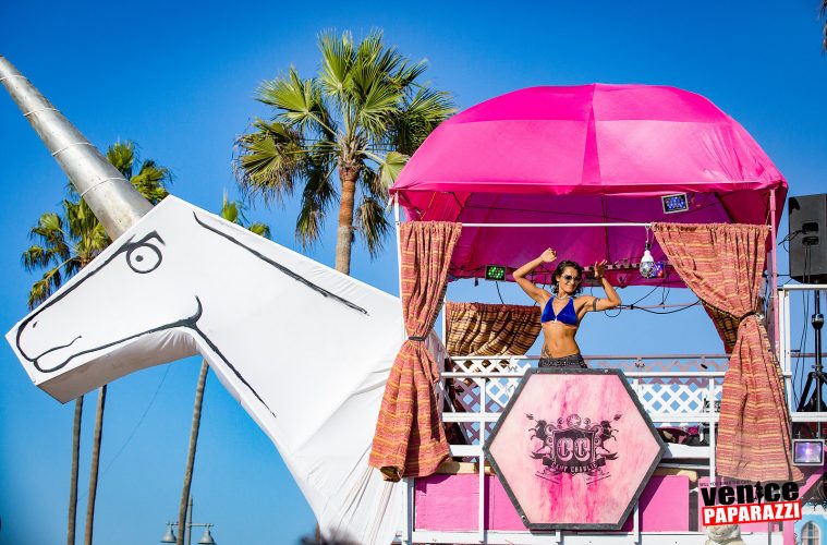 Check out VenicePaparazzi.com for Ciclavia, Venice Heritage Museum Opening, Teacher Awards, Live Music, Art Crawl, St. Patrick's Day, Photos with the Easter Bunny, best dining on the Westside, and more. Let’s go!  conta.cc/49HwpD3