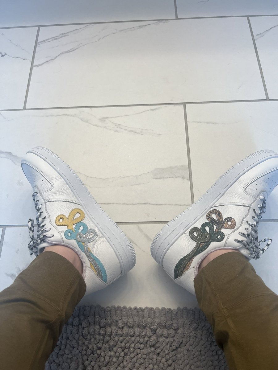 CanPair's tweet photo. @snkr_twitr 
@JohnGeiger_ 
#KOTD 
These make me 😃. Thanks sir! https://t.co/x9u5dvSyCm