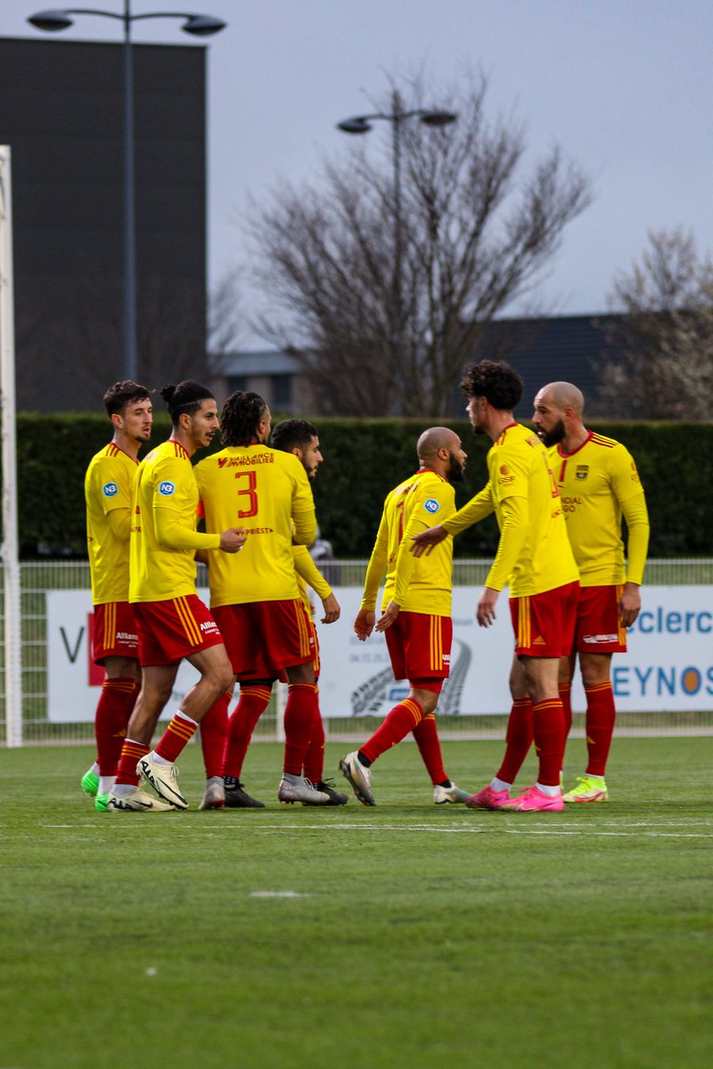 assaintpriest's tweet photo. ASF-ASSP | ⚪️ 0-1💊 | ⏱15’
Ouverture du score pour l'AS Saint-Priest !🔥
Sur un centre de la droite de Baouia, Sacha Mila reprend ce ballon pour ajuster le gardien !
~ #Saison𝗔𝗦𝗦𝗣 | #N3 | #𝗔𝗦𝗦𝗣 | #ASFASSP https://t.co/AKrBdVU851