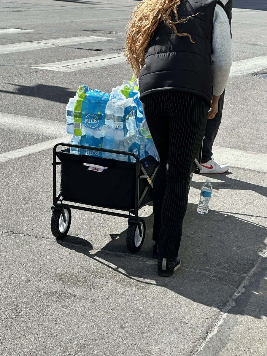 Waiting in line at the women’s Big Ten tournament. They have been handing out blankets, shirts, coffee, and water. Yesterday everyone was in line inside today some people are outside. The line has started moving a little bit at about 11:10 AM. #Hawkeyes #bigten #B1G