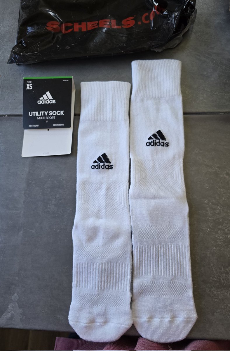 laphincow's tweet photo. @adidasUS @SCHEELS  what's up with quality control at Adidas and Scheels?? https://t.co/KJIJyqVygj