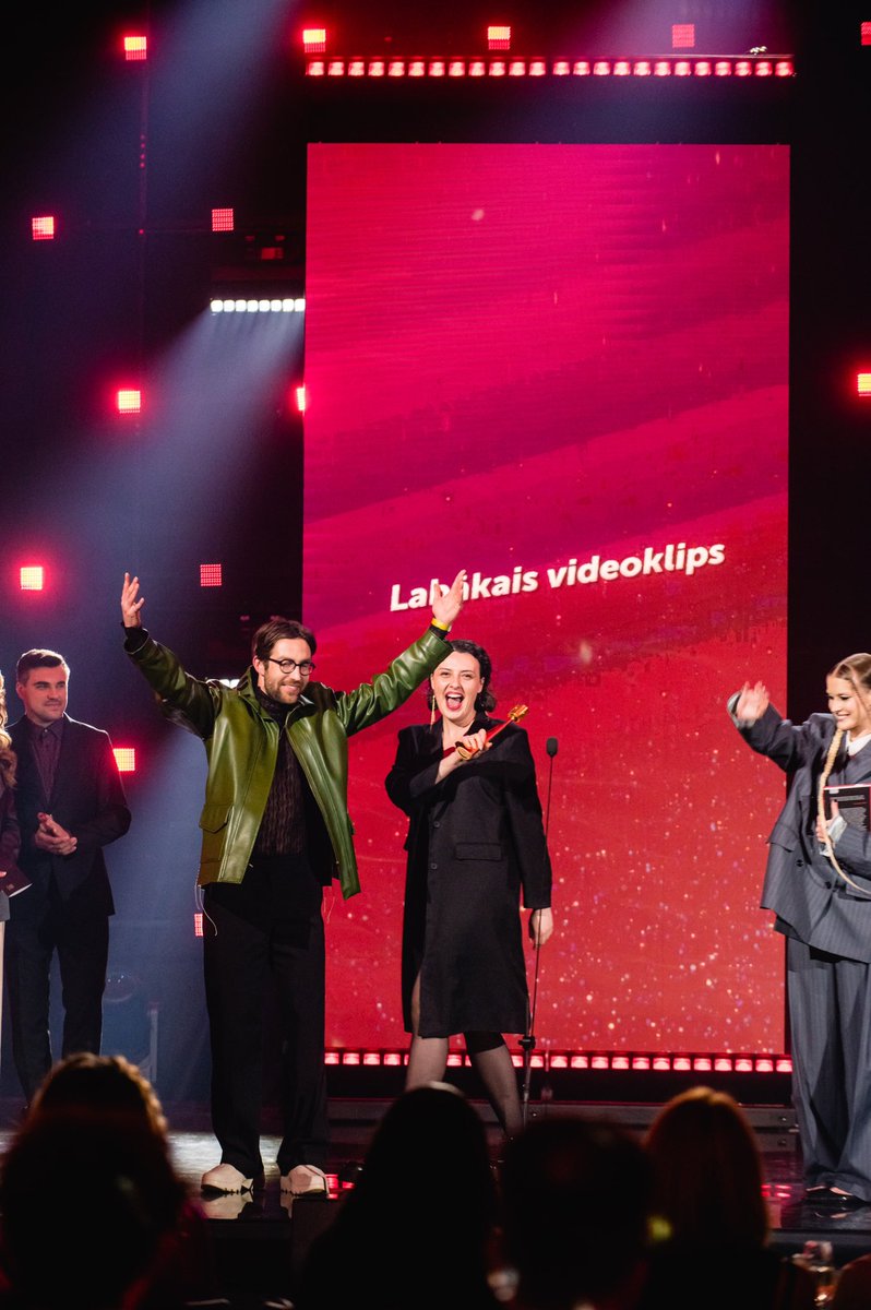 MILZU PATEICĪBA ! ❤️ #RAĶEŠUZINĀTNE 🚀 Labākā 23’ gada dziesma, Labākais videoklips 🤯🥹 <a href="/FINKIS_H/">Helvijs Fiņķis</a> <a href="/ZeltaMikrofons/">Zelta Mikrofons</a>