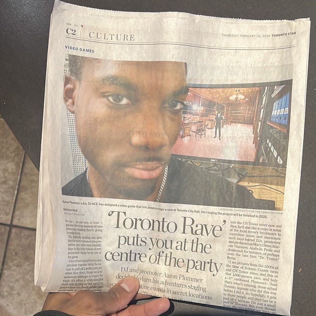 I NEVER KNEW THEY PRINTED MY ARTICLE TO THE WHOLE CITY OF TORONTO 😭😭😭 <a href="/TorontoStar/">Toronto Star</a>
