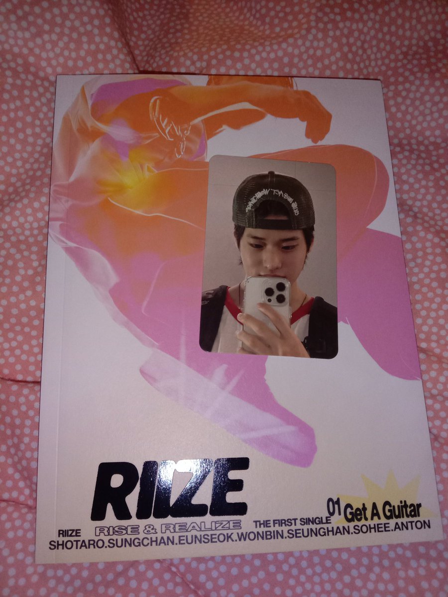 coffeesghoon's tweet photo. wts riize get a guitar rise ver full set RM36 inc postage
poster: sungchan
pc : sohee 
or 
wtt to eunseok pc 
#pasarriize #sungchan #sohee #eunseok #anton #wonbin #shotaro #seunghan #gag #riize @pasarkpopmy
@pasarRIIZEmy wts wtb wtt 
🇲🇾 Only https://t.co/5k0HLPOUaK