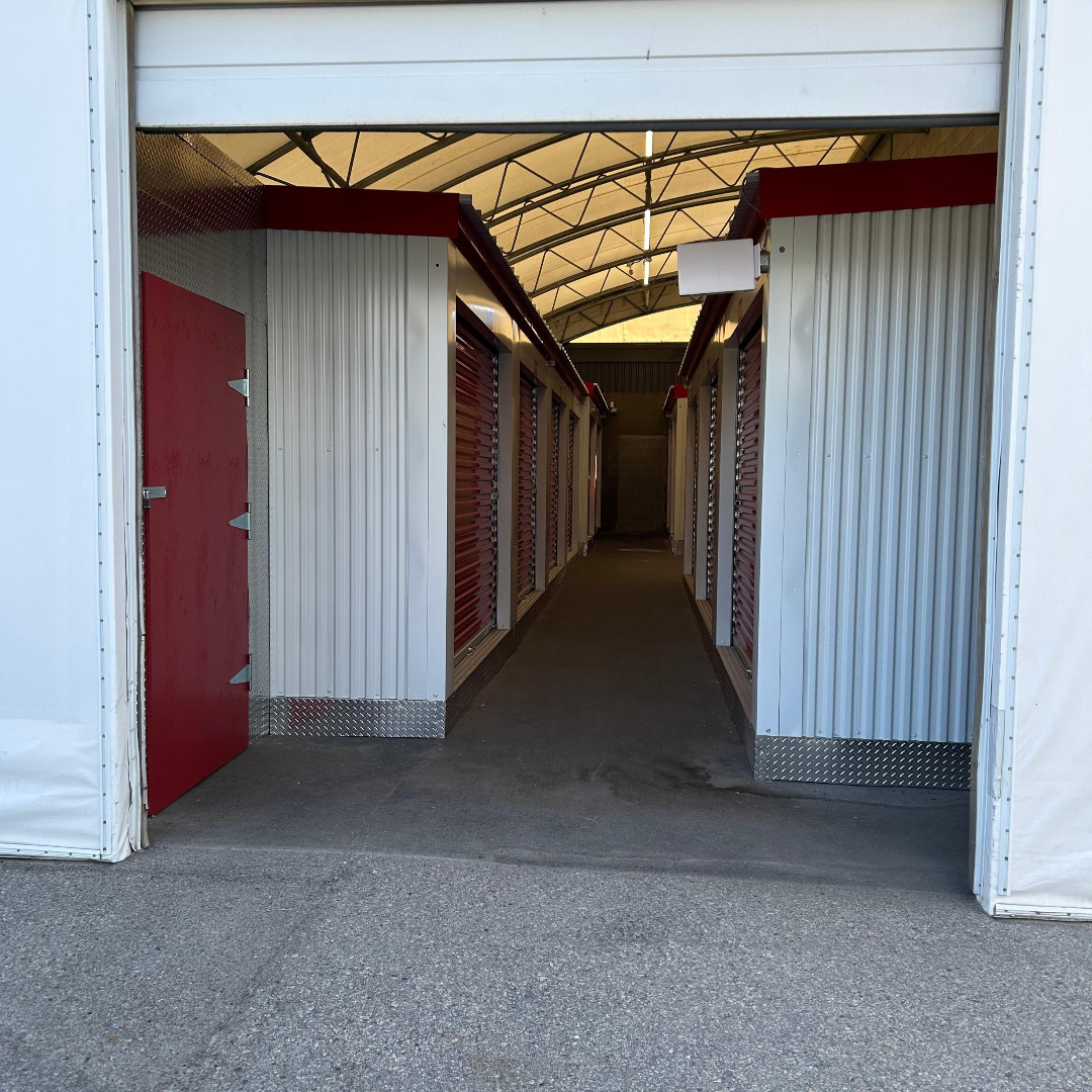 EStorage343's tweet image. Climate controlled or non-climate controlled storage units available. Various sizes to help with your storage needs. Receive 50% off your first months rent! #estorage #penticton #uhaul #springcleaning